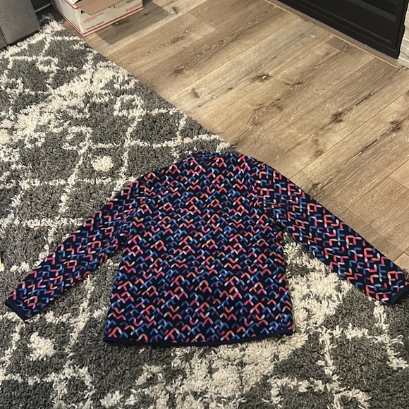 This is a sweatshirt, and it has many colors on it - Picture 2 of 5